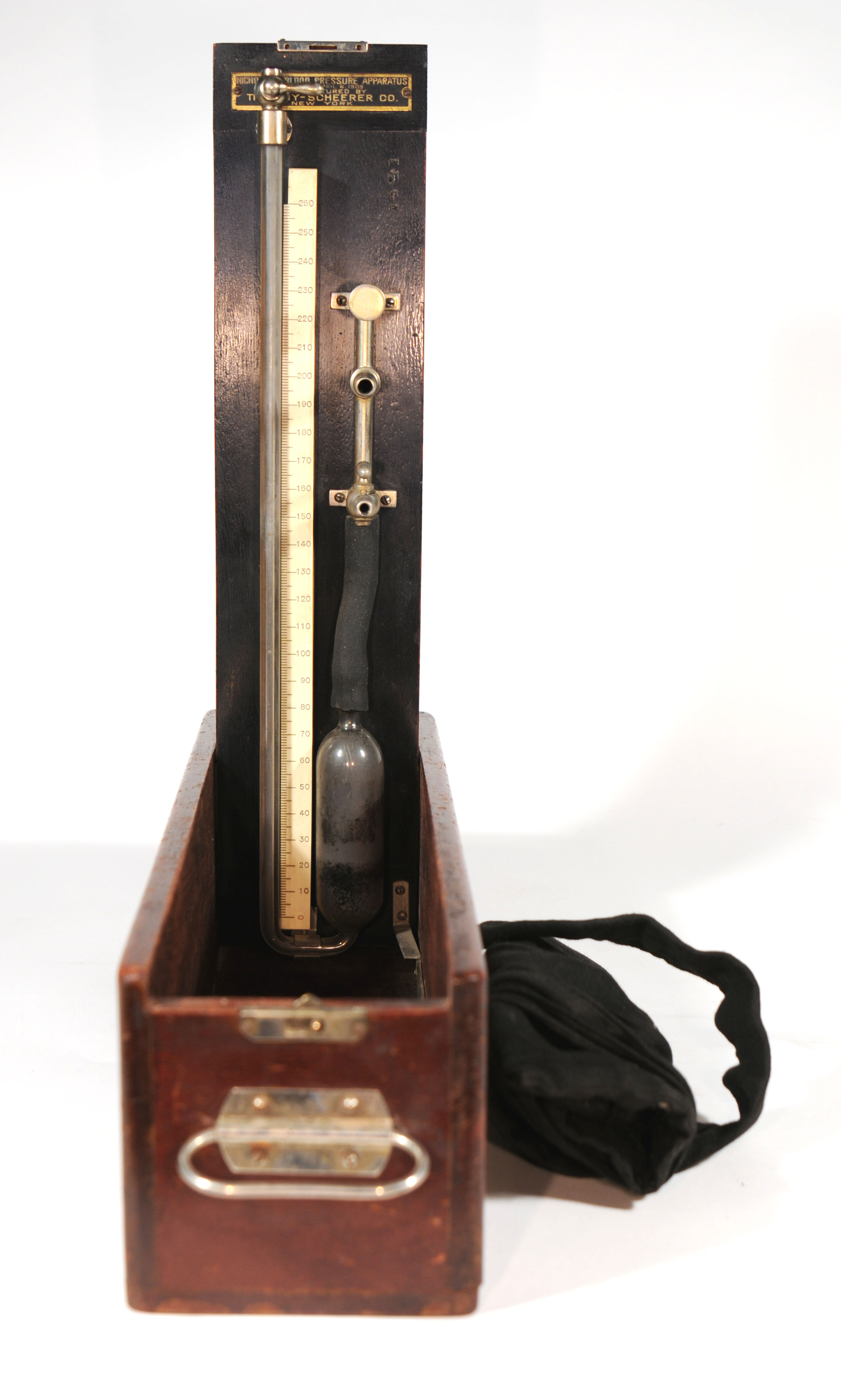 Nicholson Blood Pressure Apparatus :: MoHMA