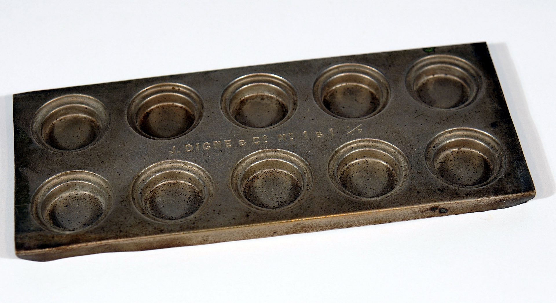 Magnified image for image #1